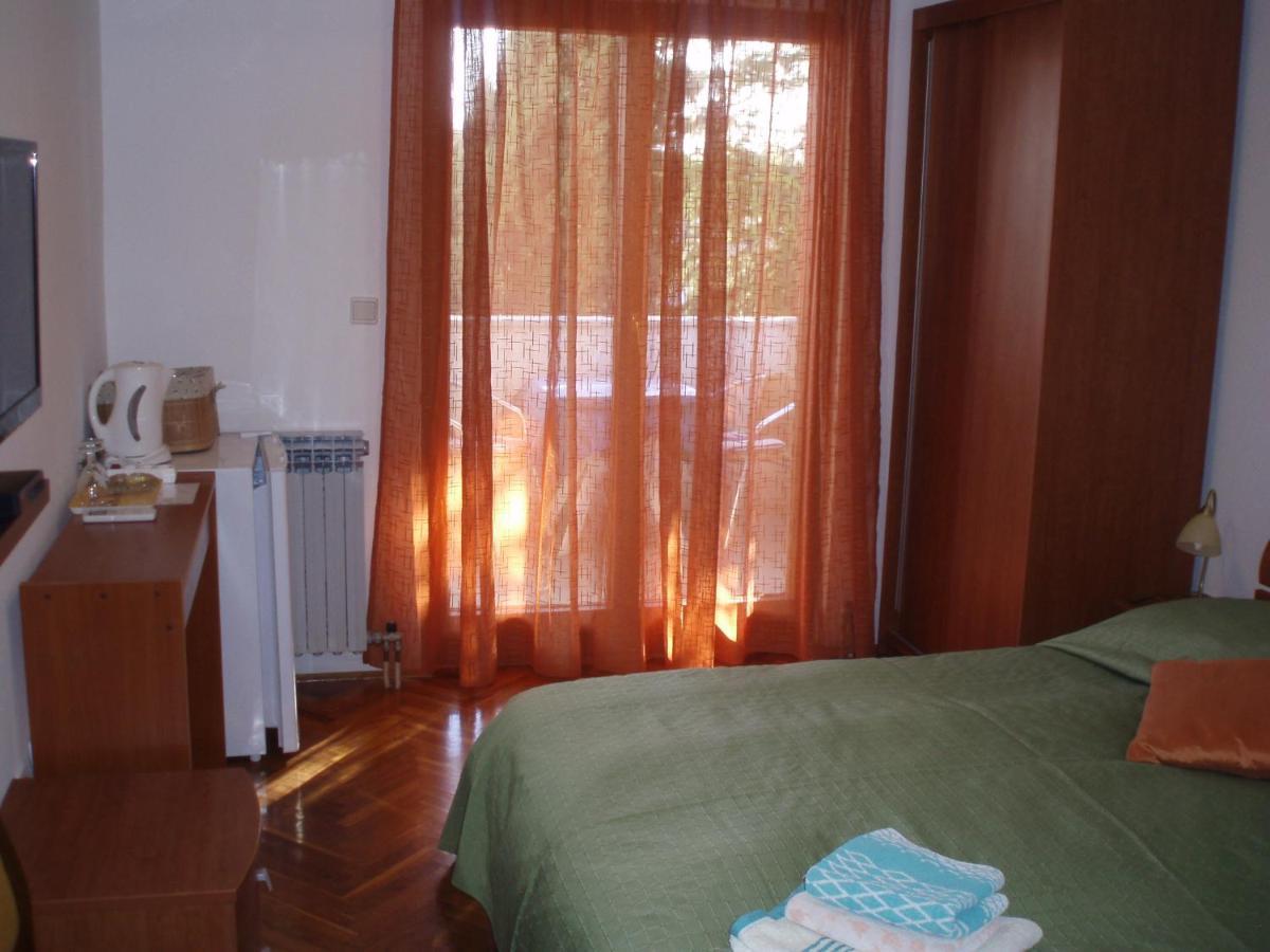 Apartments And Rooms Irena Rovinj Exterior foto