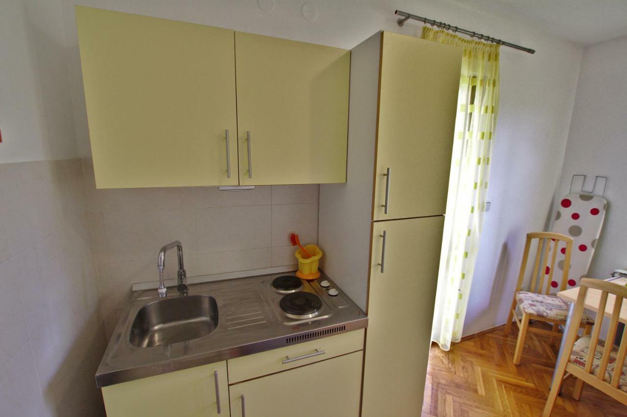 Apartments And Rooms Irena Rovinj Exterior foto